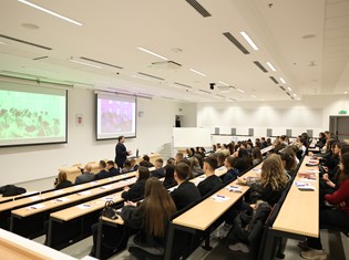 2025-12-03 19-03-30.jpeg